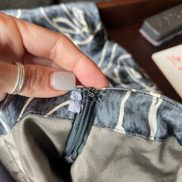 Vera Wang Lavender Label Women’s Gray Silk Strapless Dress Size 8 - Picture 13 of 13